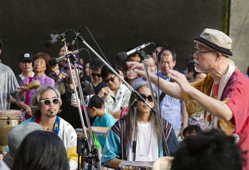 Yasuhiro Yoshigaki with Orquesta Nudge! Nudge!